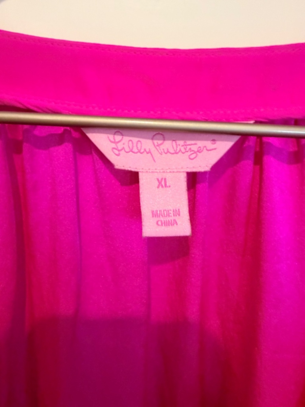 100% Silk Lilly Pulitzer Magenta Bryce Top with Open Slit Sleeve With Tie XL - Picture 5 of 10